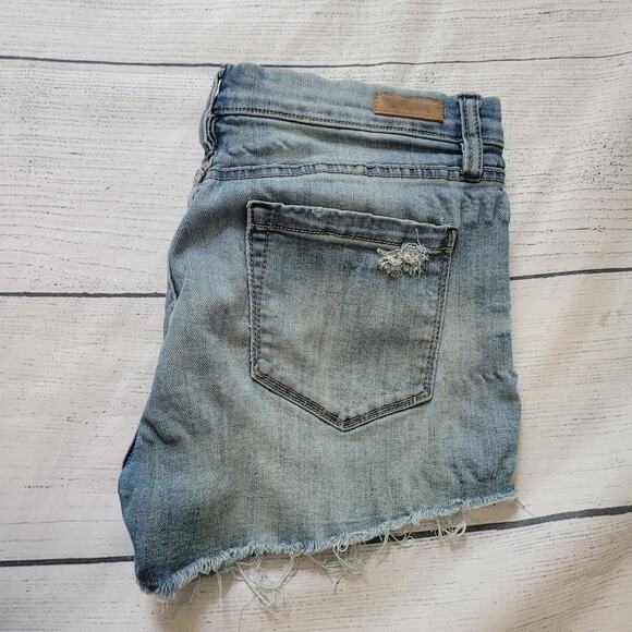 Blank NYC Size 28 Floral Embroidered Hiker Cutoff Jean Shorts Boho Festival - Picture 9 of 9